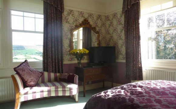 Room at Sevenford House Bed