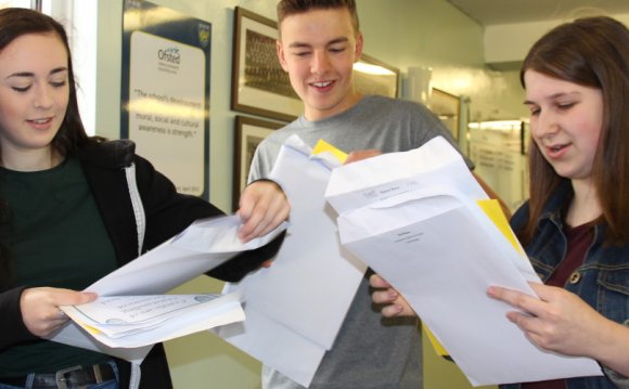 Students Celebrate GCSE