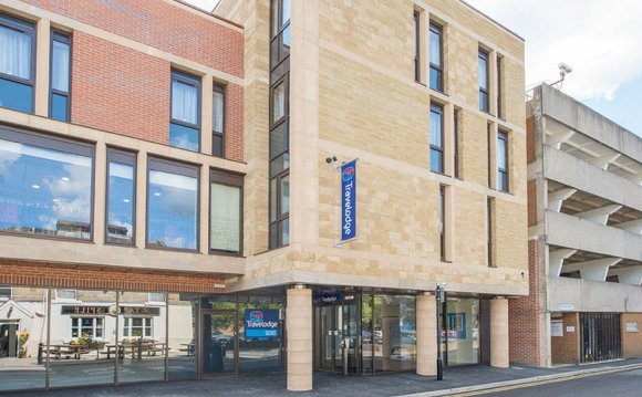 Travelodge plans 13 new hotels